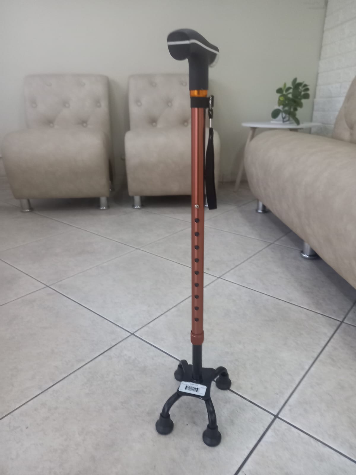 Bastón de 4 patas con Línterna