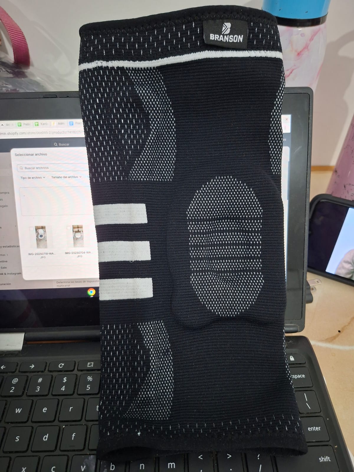 Rodillera Elástica con Gel y Varillas Laterales